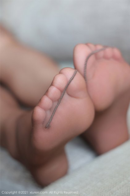 饥饿游戏3：嘲笑鸟(上)