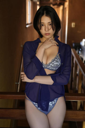 嫡女黑千金归来，全府发癫了