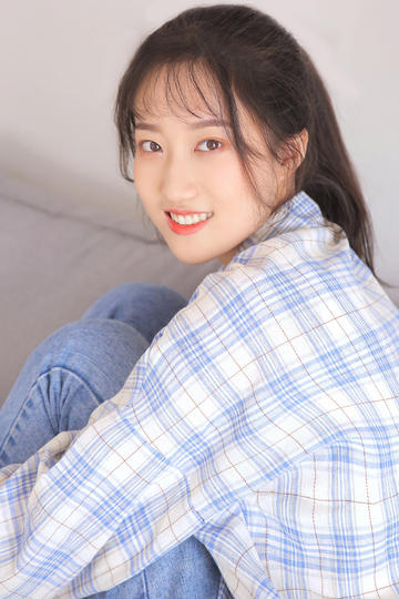 办公室撕掉她的裙子揉她的胸