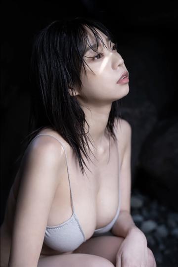 人人色色综合区